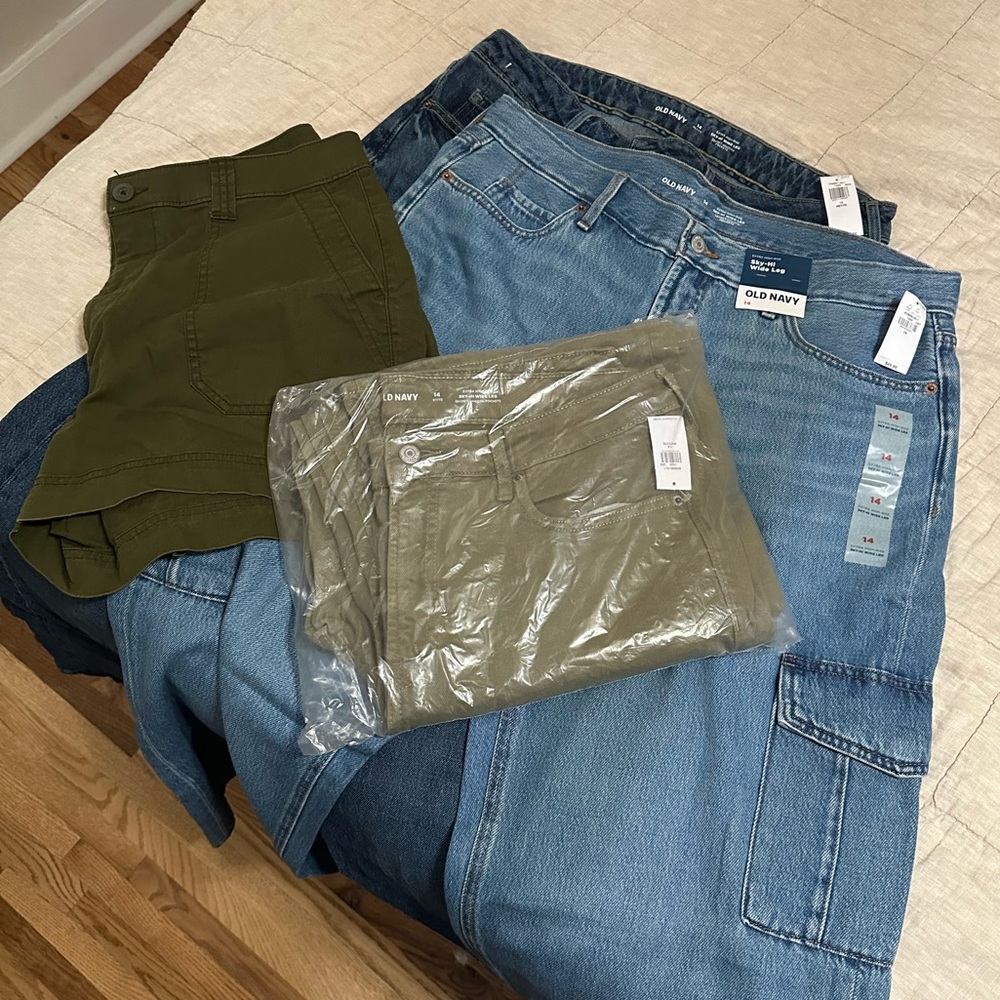 Bundle of 3 Old Navy High Rise Wide Leg Jeans + Bonus Shorts